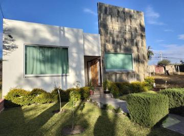 Casa de 3 habitaciones, Tequisquiapan · Casa de Una Planta en Venta — Fraccionamiento Los Girasoles, Tequisquiapan