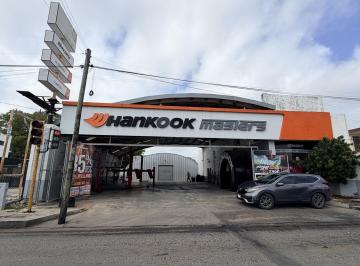 Local comercial · 792m² · 10 Estacionamientos · Bodega / Local Comercial Sobre Av, Ideal Para Taller Mecanico