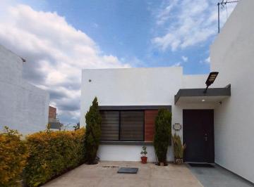 Casa en condominio de 2 habitaciones, El Marqués · Lindísima Casa de un Piso en Venta en Ikaya, Zakia.