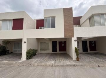 Casa en condominio · 96m² · 3 Recámaras · 2 Estacionamientos · Casa en Venta en Villa Toscana III