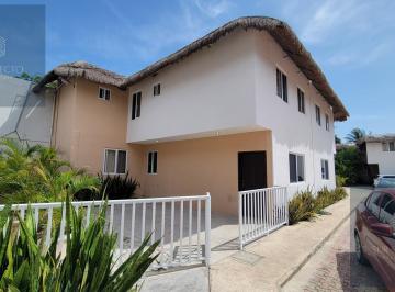 Casa · 144m² · 3 Recámaras · 2 Estacionamientos · Se Renta Amplia Casa en Fraccionamiento Exclusivo en Playa del Carmen