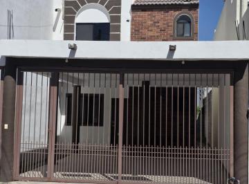 Casa de 3 habitaciones, Monterrey · Casa en Venta en Real Cumbres 158 m² de Terreno