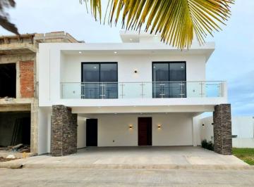 Casa de 3 habitaciones, Boca del Río · Casa en Venta con Roof Garden Lomas del Dorado