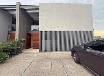 Casa de 4 habitaciones, Querétaro · Casa en Renta y Venta Ubicada en El Fraccionamiento Altozano