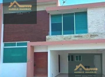 Casa · 210m² · 2 Estacionamientos · Casa en Renta en Fracc, Lomas del Mar. Riviera Veracruzana. Alvarado, Veracruz
