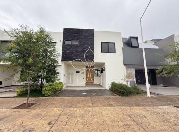 Casa de 3 habitaciones, Zapopan · Residencia Nueva en Renta en Altanza Solares, Zona Real, Zapopan