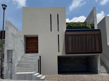 Casa de 4 habitaciones, Querétaro · Casa en Venta Ubicada en El Fraccionamiento Lomas del Campanario IV