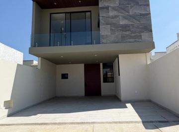 Casa de 3 habitaciones, León · Casa Nueva a Estrenar en Mayorazgo Santa Lucía