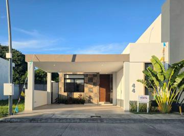 Casa de 2 habitaciones, Boca del Río · Casa en Venta de un Piso Lomas del Dorado