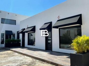 Local comercial · 1418m² · 8 Estacionamientos · Local en Cancún