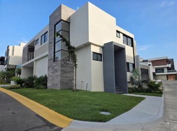 Casa de 3 habitaciones, Alvarado · Casa en Venta Playas del Conchal, con Mucha Iluminación