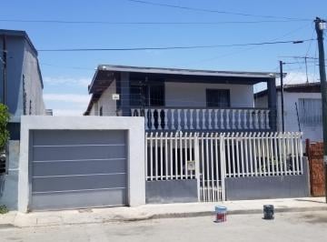 Casa de 5 habitaciones, Tijuana · Casa Amplia en Venta Tijuana 200 m² de Terreno