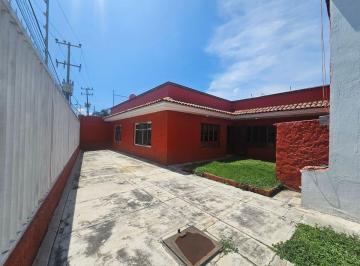 Casa uso de suelo de 3 habitaciones, Zapopan · Casa en Venta con Uso de Suelo Mixto Sobre Av Aviación.