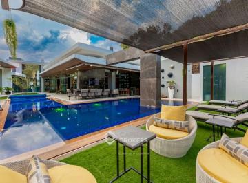Casa de 4 habitaciones, Tlajomulco de Zúñiga · Casa de Lujo en Venta de Una Planta con Alberca en El Palomar Lujo Sur