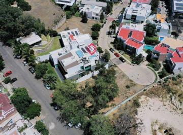 Casa de 1 habitación, Zapopan · Terreno de Lujo en Venta en Frailes Puerta de Hierro