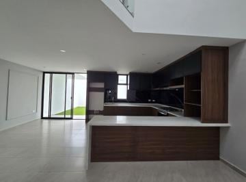 Casa de 4 habitaciones, León · Renta de Casa en Mayorazgo de 4 Recamaras