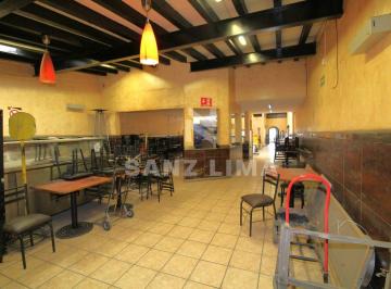 Local comercial , Celaya · Las Fuentes: Magnifica Ubicación, Propiedad Comercial con Departamento.