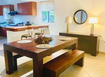 Departamento · 150m² · 2 Recámaras · 1 Estacionamiento · Depa a Pocos m de Acceso Al Mar y Famosa 5ta Av