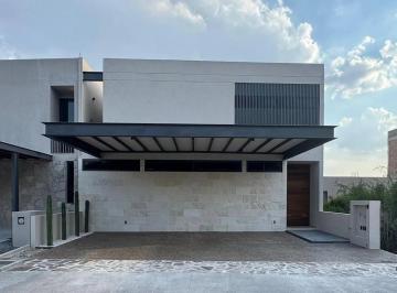 Casa de 3 habitaciones, Querétaro · Casa en Venta Ubicada en El Fraccionamiento Altozano