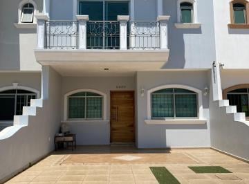Casa en condominio de 4 habitaciones, Zapopan · Casa en Viveros del Valle