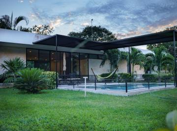 Quinta · 2623m² · 3 Recámaras · 6 Estacionamientos · Casa de Campo El Divino Niño en Conkal, con Caballerizas
