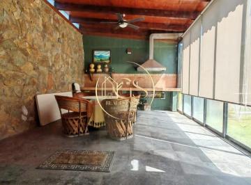 Casa · 320m² · 3 Recámaras · 2 Estacionamientos · Casa en Renta o Venta Riberas del Campestre Celaya