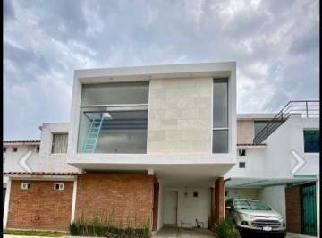 Casa en condominio · 98m² · 2 Estacionamientos · Casa en Priv. Rancho Independencia. Sta Ma. Totoltepec