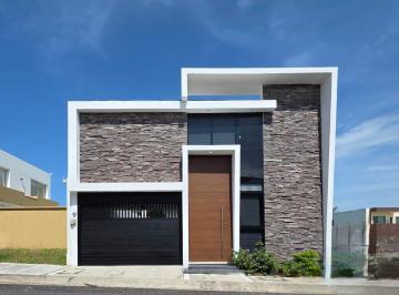 Casa de 3 habitaciones, Alvarado · Casa en Venta 4 Recámaras Lomas Residencial