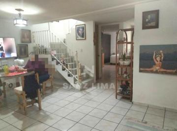 Casa de 3 habitaciones, Celaya · Quinta Bugambilias: Casa con Recamara en Planta Baja y Salón de Baile.