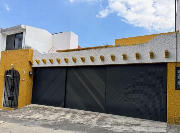 Casa de 4 habitaciones, Naucalpan de Juárez · Casa Amplia con Excelente Ubicación en Cd Satélite