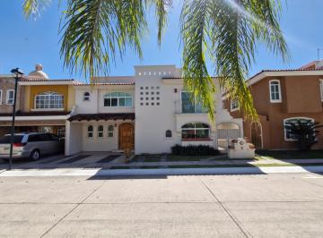 Casa en condominio de 4 habitaciones, Zapopan · Casa en Venta en Jardín Real, Zapopan Coto 7