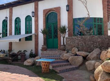 Local comercial en Venta  Lienzo Charro Centro · Local Comercial Ideal Para Restaurante, Hotel, Airbnb