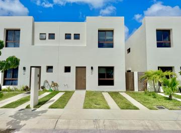 Casa en condominio de 2 habitaciones, Benito Juárez · Casa en Renta en Residencial Kulkana