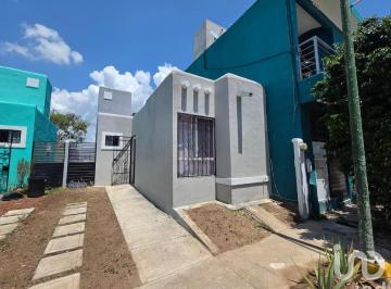 Casa · 44m² · 2 Recámaras · 1 Estacionamiento · Casa en Venta en Villas del Carmen Plus, Playa del Carmen