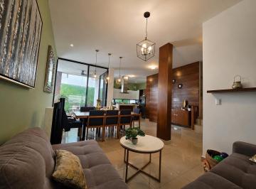 Casa · 264m² · 3 Recámaras · 2 Estacionamientos · Casa en Venta Cumbres San Agustín | Jacuzzi, Paneles Solares, Rooftop