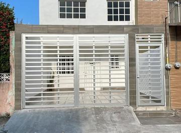 Casa · 102m² · 3 Recámaras · 1 Estacionamiento · Casa en Venta – Col. Carranza, Boca del Río, Veracruz