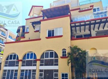 Edificio · Departamento en Renta a Pasos del Mar en Playa Mamitas Amueblado en Playa del Carmen