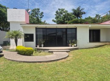 Casa de 2 habitaciones, Cuernavaca · Casa en Venta de un Nivel