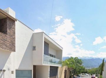 Casa de 4 habitaciones, Guadalupe · Hermosa Propiedad de Dos Plantas Ubicada en Muralistas 756, Nuevo Leon