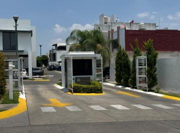 Casa · 90m² · 2 Recámaras · 2 Estacionamientos · Casa Dentro de Coto en Renta Cerca del Cerro del Tesoro
