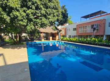Casa de 3 habitaciones, Yautepec · Casa en Venta con Roof Garden y Jacuzzi, Cancha de Pádel, Gym, Amplios Jardines Excelentes Acabados