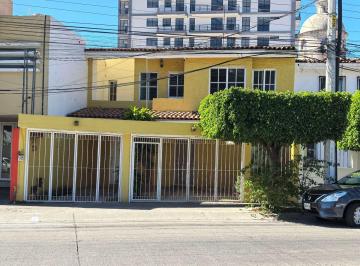 Casa uso de suelo de 3 habitaciones, Zapopan · Casa con Uso de Suelo Comercial en Venta Renta en Jardines de Guadalupe Sobre Av Beethoven