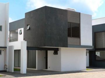 Casa · 156m² · 3 Recámaras · 2 Estacionamientos · Casa en Venta en Metepec, Residencial Alpes
