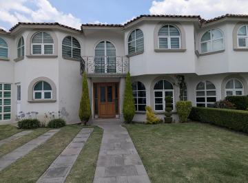 Casa · 207m² · 3 Recámaras · 3 Estacionamientos · Casa en Venta en Villas Country, Atras de Town Square Metepec