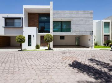 Casa de 4 habitaciones, San Andrés Cholula · ¡Casa en Venta de 300 m² Dentro del Residencial San Martinito en La Atlixcáyotl!