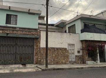 Casa · 664m² · 14 Recámaras · 1 Estacionamiento · Casa en Venta en Col. Vista Hermosa