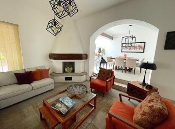 Casa de 4 habitaciones, Querétaro · Casa en Venta - Jurica - Queretaro - C2011