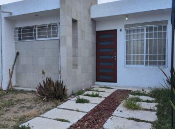 Casa de 2 habitaciones, Corregidora · Casa en Venta de 1 Piso en Santuarios del Cerrito