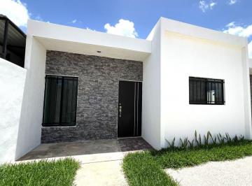Casa de 2 habitaciones, Mérida · Renta de Casa en Las Américas VI de 2 Habitaciones y 2 Baños