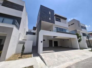 Casa en condominio · 250m² · 3 Recámaras · 3 Estacionamientos · Casa en Venta en Los Linos Residencial Santiago Nl